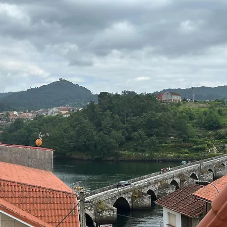 Casa Heroes De Pontesampaio * Puentesampayo